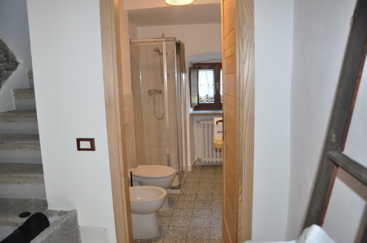 Il Borgo Di Monica Domodossola Exterior foto