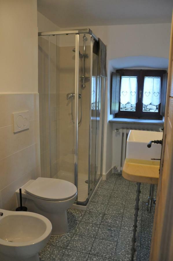 Il Borgo Di Monica Domodossola Exterior foto