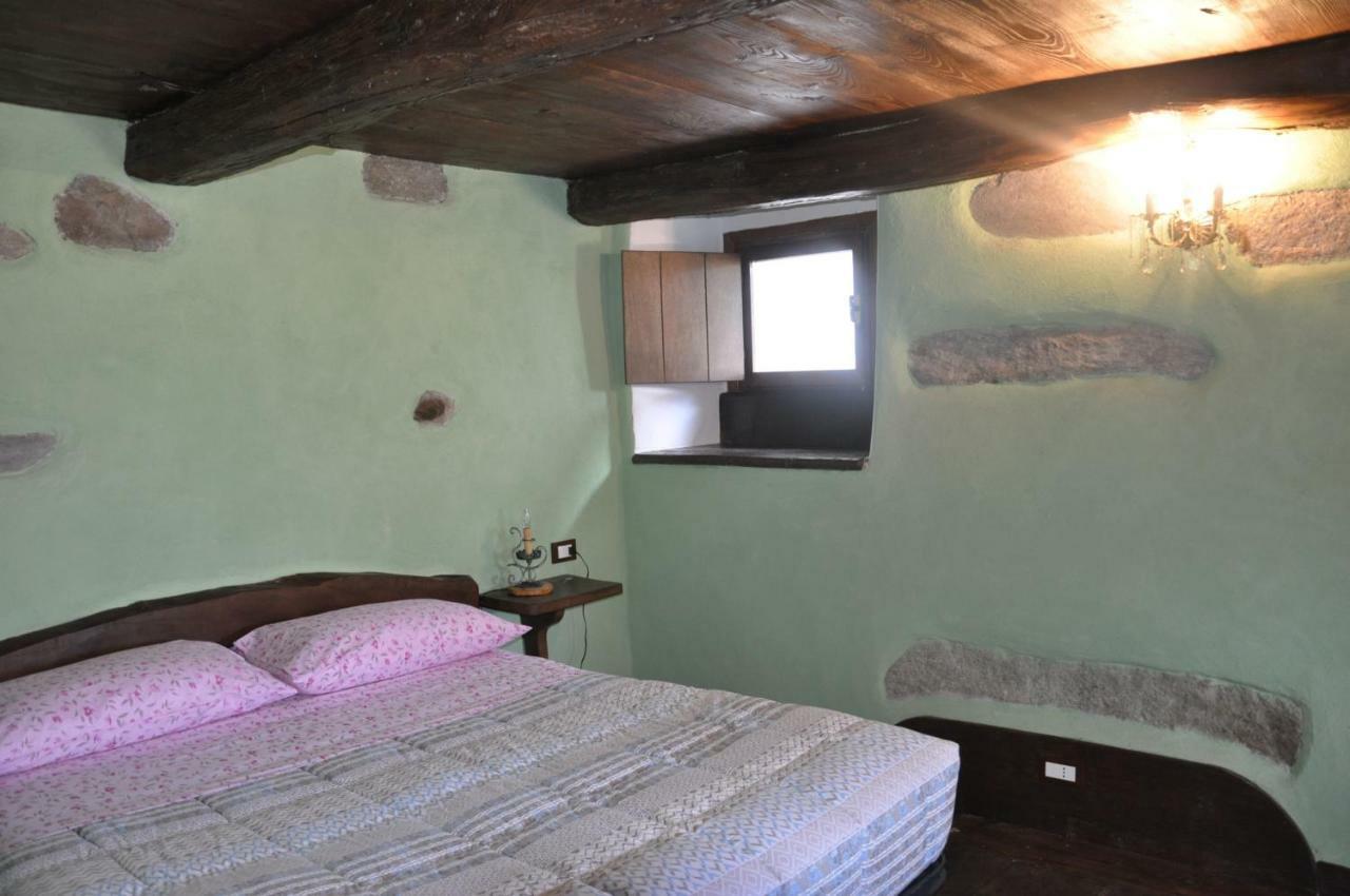 Il Borgo Di Monica Domodossola Exterior foto